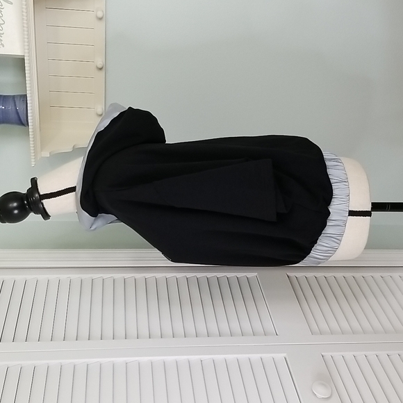 Black, crop, hooded, I am a warrior top - Picture 7 of 13